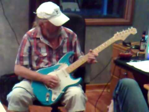 Solo guitare de JOHN WOOLLOFF sur le titre "COMMEN...