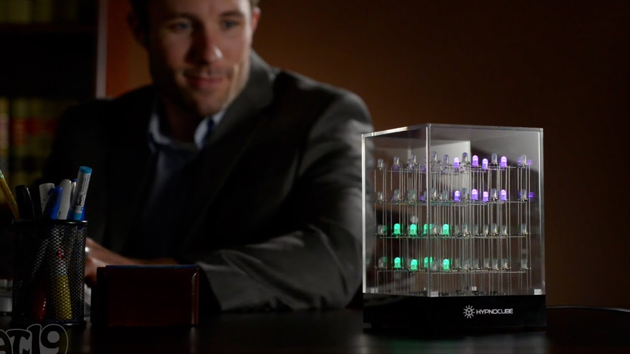 Анимированная 3D-световая инсталляция «Гипнокуб»