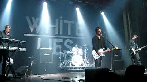 White Lies - The Rip (Portishead Cover) live at Webster Hall, NYC - 9/25/09