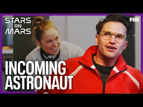 Tom Schwartz Enters The Hab | Stars On Mars