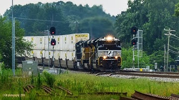 NS: Double stack containers thru Wellford SC