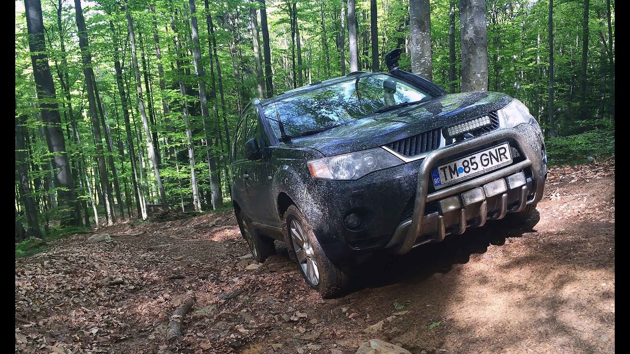 Mitsubishi Outlander offroad YouTube