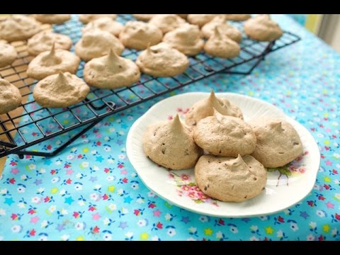 BEST Chocolate Chip Meringue Cookies | Simply Bakings