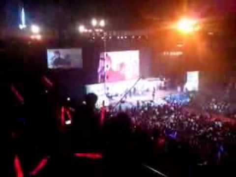2013 11 23 16 11 33 五月天 離開地球表面