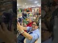 La experiencia se divierte.