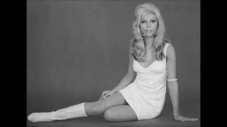 Nancy Sinatra - Ain't No Sunshine..