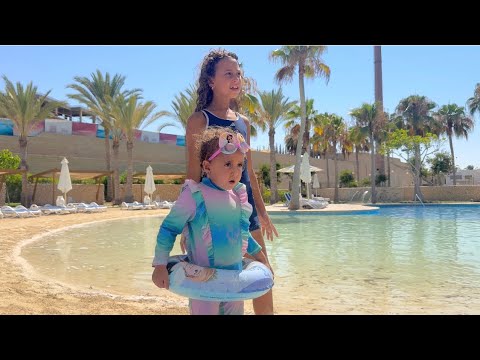 Asalah at the Rich People's Pool - See What She Did