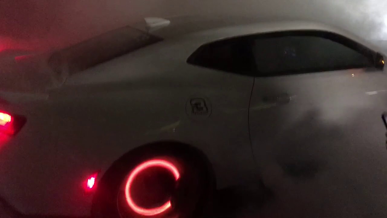 1000hp ZL1 burnout for over a minute!! Brakes on FIRE!! (Not my car) YouTube