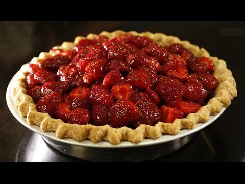 How to make a jaw-dropping strawberry pie