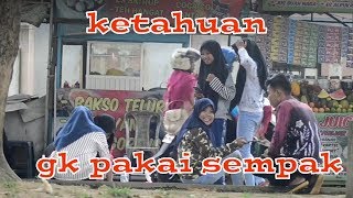 SURUH ORANG BACAIN CHAT KONYOL,NGAKAK | PRANK INDONESIA