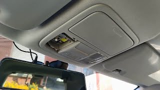 Снятие переднего плафона штурманского освещения на Honda CR-V