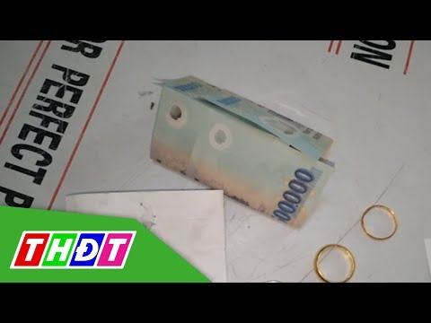 Video Học sinh tiểu học trả lại gần 12 triệu đồng đánh rơi |... - YouTube