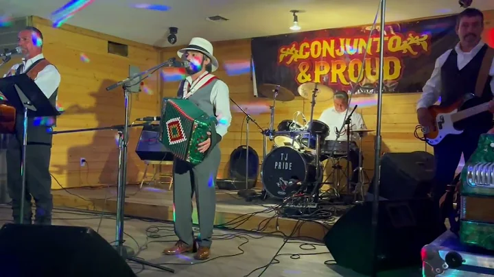 Los Cucuys De Rodney Rodriguez Live in Austin, Tex...