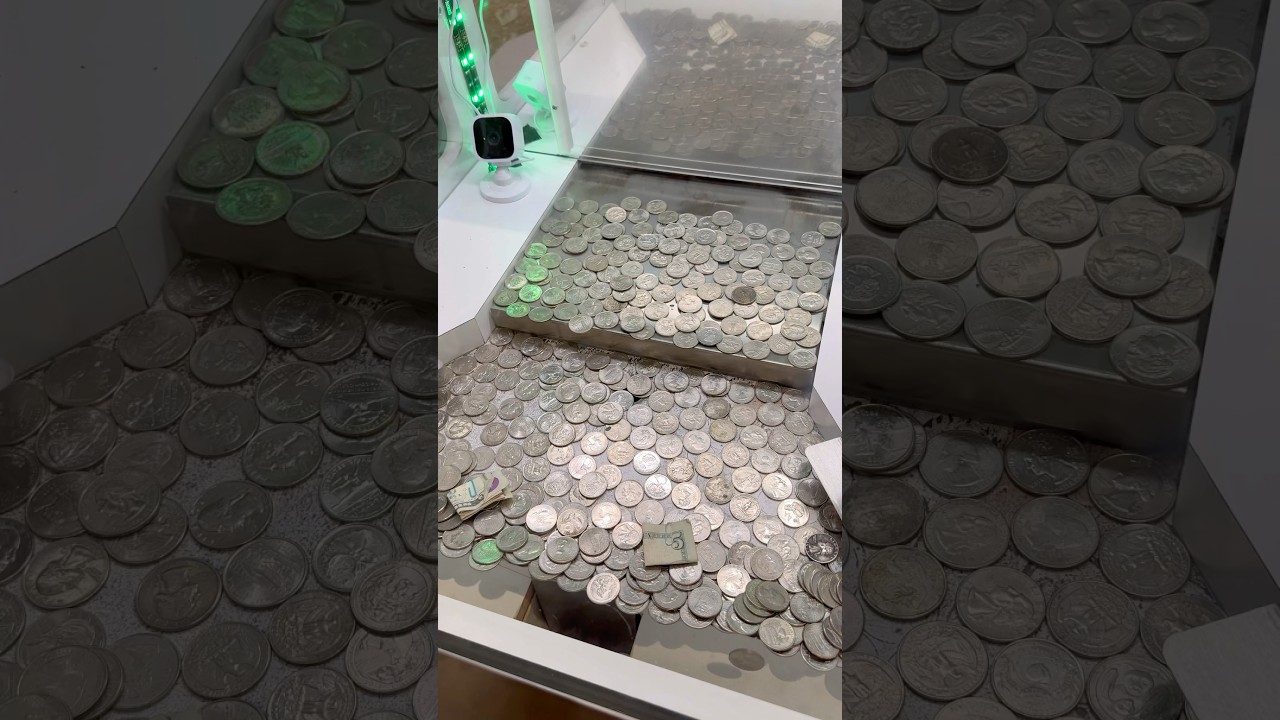 Day 91 Trying to Win MONEY from the Coin Pusher! #shorts #arcade #money