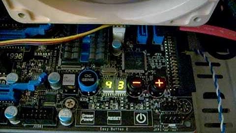 MSI P55-GD80 POST LED Temperature.AVI