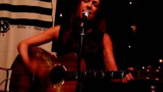 Suzanna Hoffs & Matthew Sweet At Eddie's Attic Bangles Medley chords