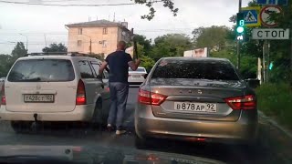 Водители Севастополя настолько герои, что без биты на улицы не выезжают