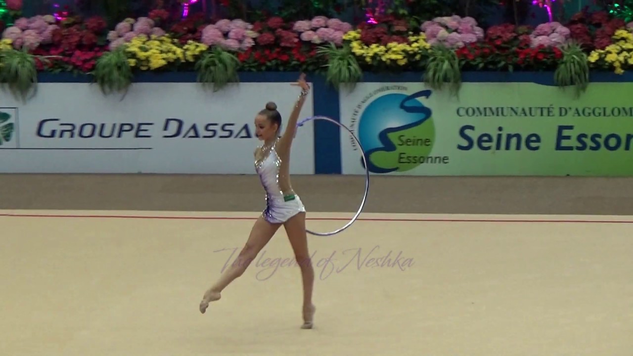 Dina AVERINA (RUS) hoop - 2015 Corbeil EF