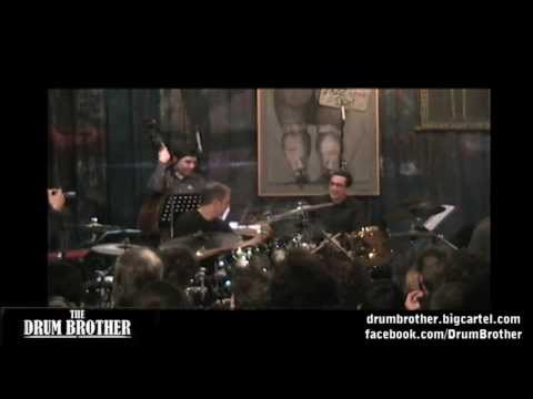 dave-weckl-and-tony-arco---'drum-battle'-live-drum-cam