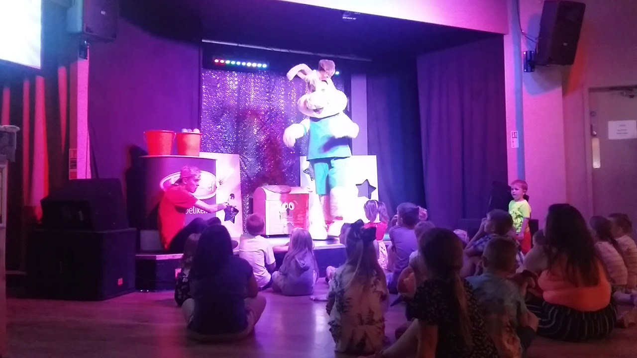 SNOW WHITE fairy tale story by SPARKLE THE RABBIT at Park Dean resorts ...