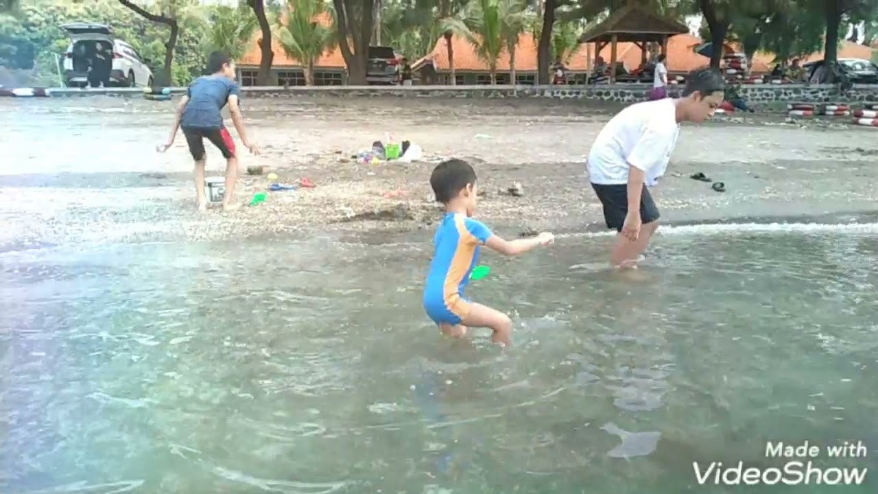 Hotel Menikmati hari pertama 2022 di Hotel Sidomuncul 2, Situbondo