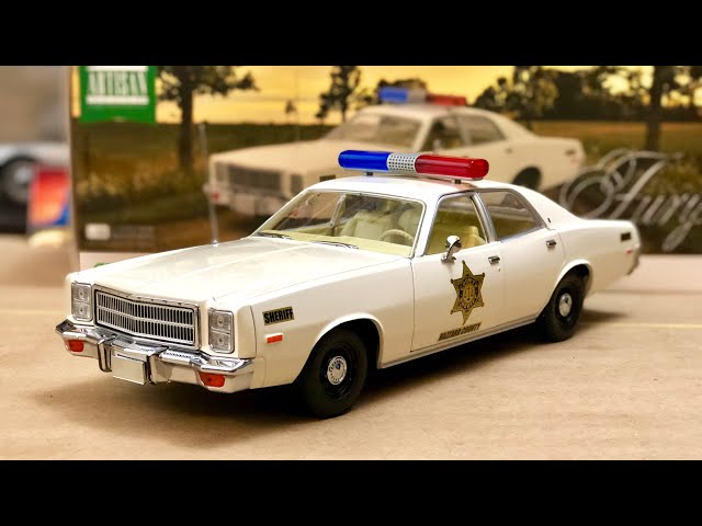 Greenlight 1:64 1977 Plymouth Fury - Hazzard County Sheriff 30110