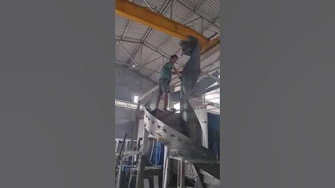 Thi công cầu thang sắt xoắn ốc - Hotline: 0332042018