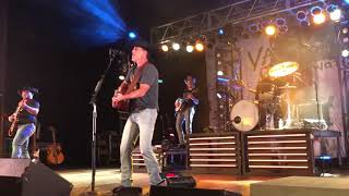 Aaron Watson - Freight Train (Live)