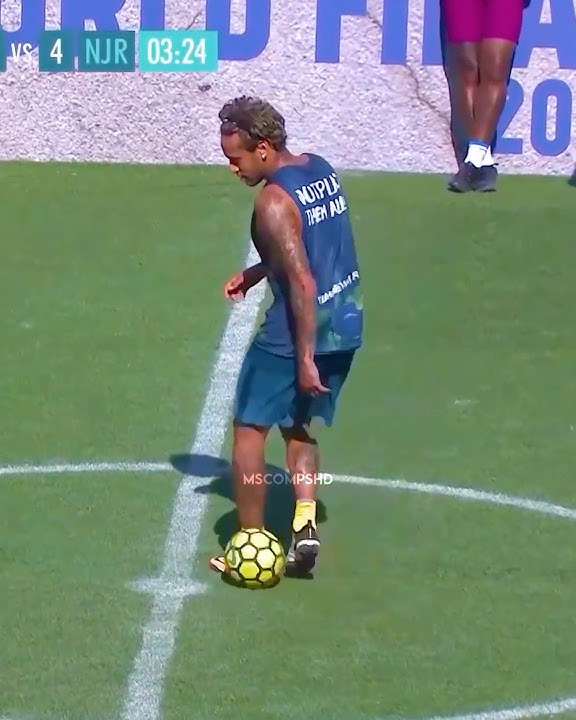 Neymar Dancing Skills 😍🇧🇷
