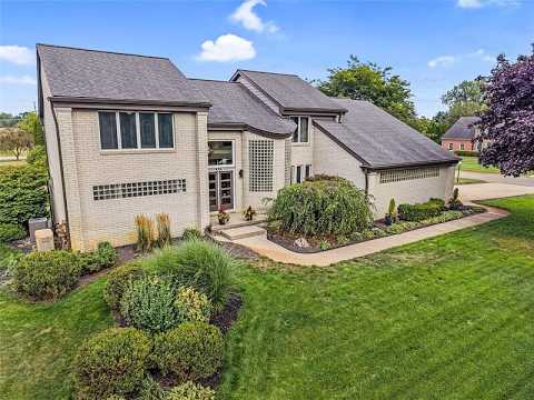 10137 Devonshire Drive, South Lyon, MI home video tour