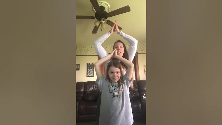 Challenge "Walk Like An Egyptian"  (Cover) By Lind...