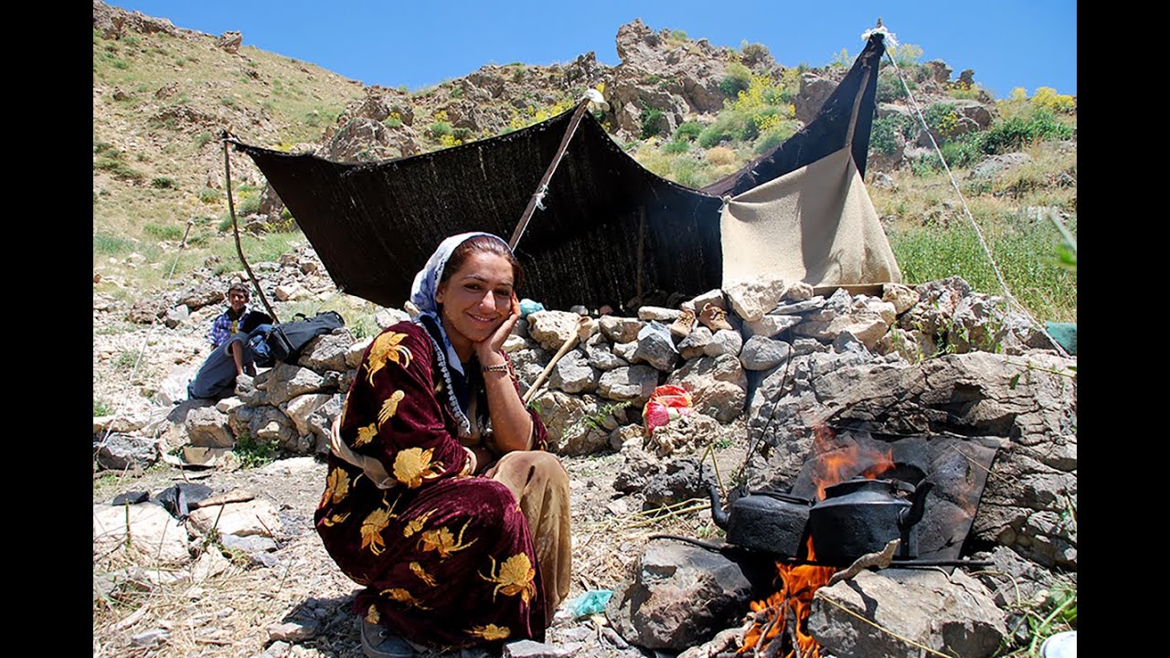 Köylü Kızı Söylerken Güldürüyor Çok Eğlenceli
