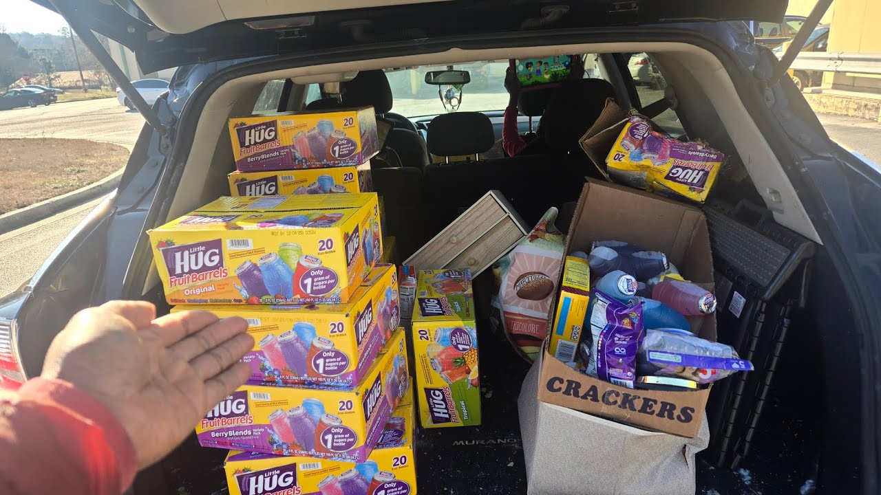 Дважды попадался… Не смог уйти от этой огромной кучи мусора #копаниевмусорныхконтейнерах #безопас...