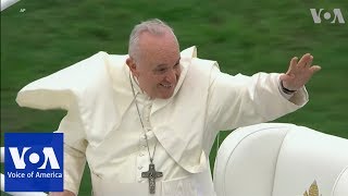 Pope Arrives at Dublin Mass