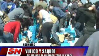 Vuelco y saqueo, en Holmberg