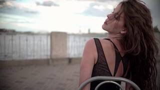 Soft Strip Plastic Horeography Shakira Illegal