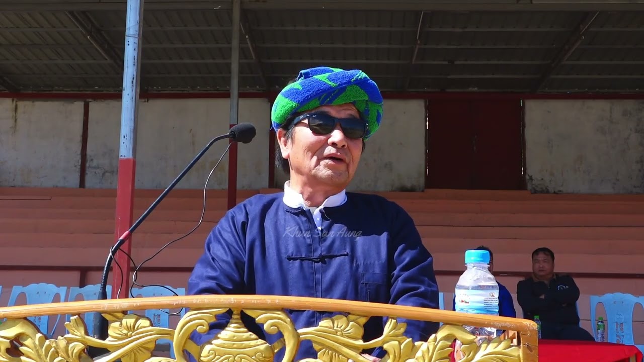 ဘောလုံးအားကစားပြိုင်ပွဲဖွင့်ပွဲအခမ်းနား ဖြားခွန်ဝင်းကို အမှာစကားပြောကြား