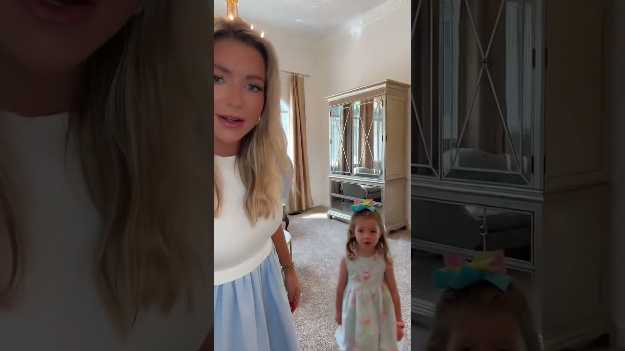 Stylish family looks 