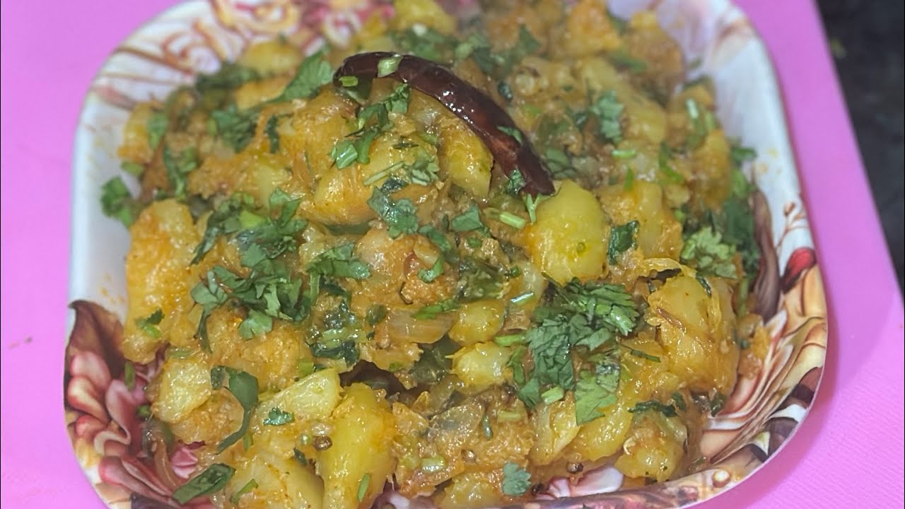 बहुत ही कम मेहनत के साथ बनाये सूखे आलू बहुत ही टेस्टी और कम टाइम मेंdry aloo