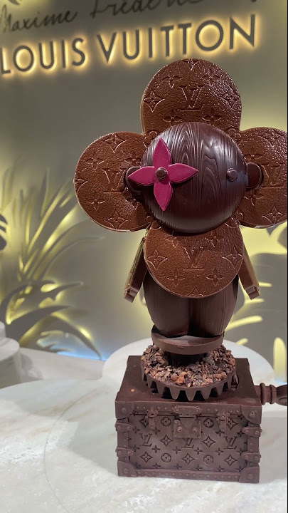 LV Dream by Louis Vuitton is up: free exhibition hall, store, café and  chocolate store in video 