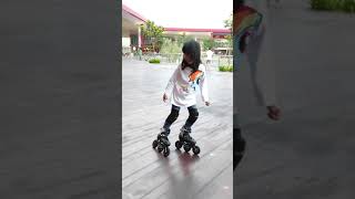 Sepatu Roda Gembira Backwards Inline Skate - QBIG, BSD 【AIRADE】 Sepatu Roda Gembira Backwards Inline Skate - QBIG, BSD 【AIRADE】
