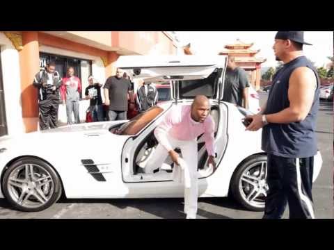 Floyd Mayweather $100,000 Donation At His Gym Las Vegas Videographer