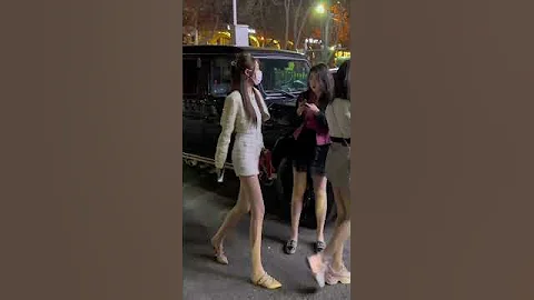 大长腿 好看的小姐姐来了 御姐风细跟高跟鞋太绝了 - 天天要闻