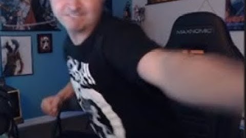 summit1g loses it on stream