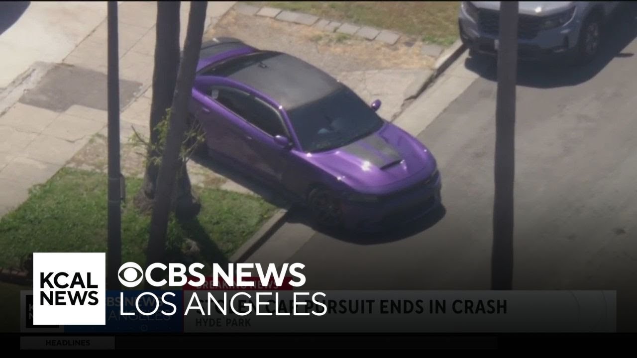 Stolen car pursuit ends in South LA - YouTube