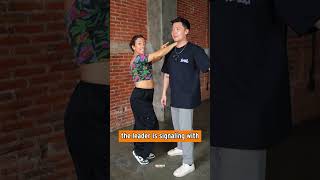How Leaders can Head Roll naturally in Bachata