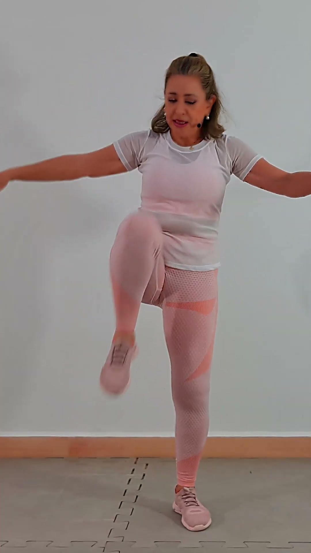 Parte 1 TREINO ABDOMINAIS EM PÉ