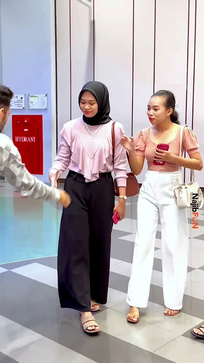 Siapa lgi klo malu mau tunjukin jari tengah? #prank #shorts #najibfun