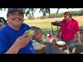 Sabroso cáldillo de cesina con huevo en el árbol de la felicidad es mejor