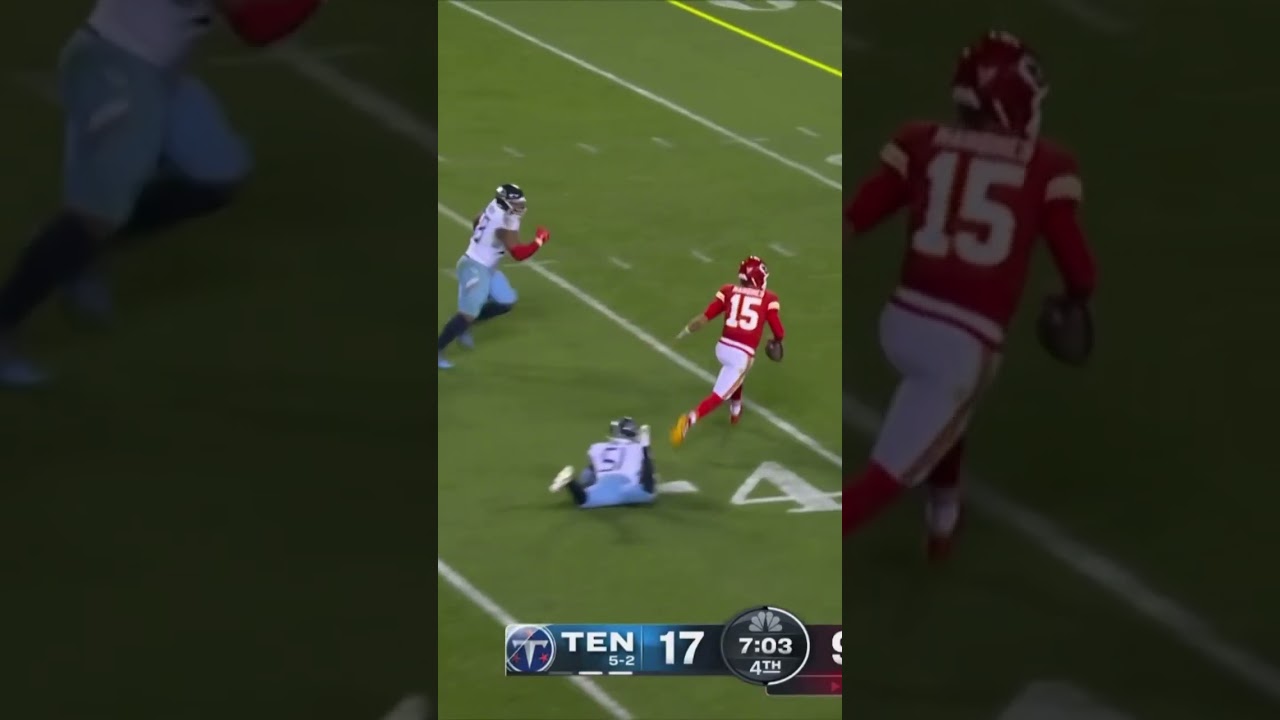 Patrick Mahomes crazy 20 yard run Sunday Night Football vs Titans